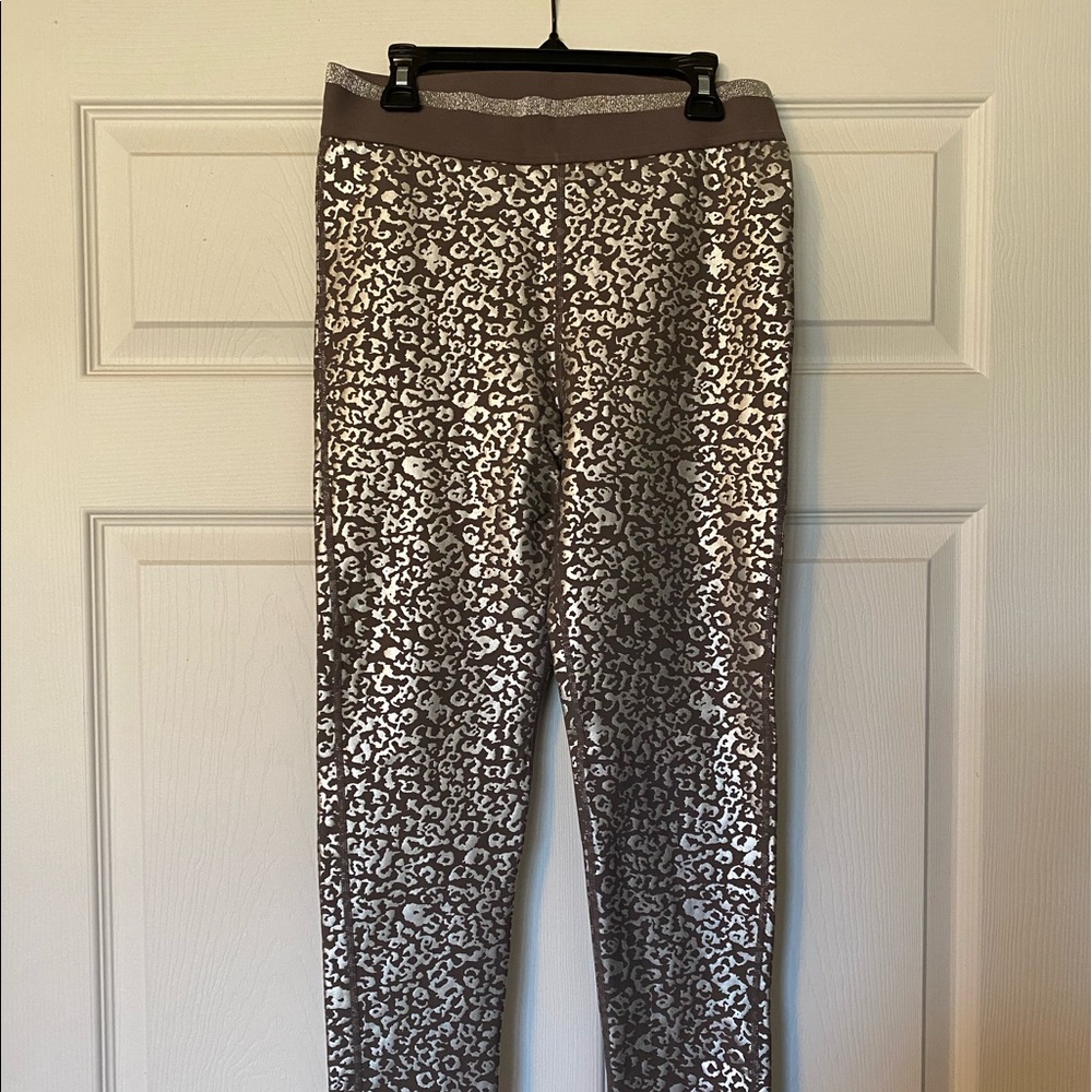 Animal print metallic leggings